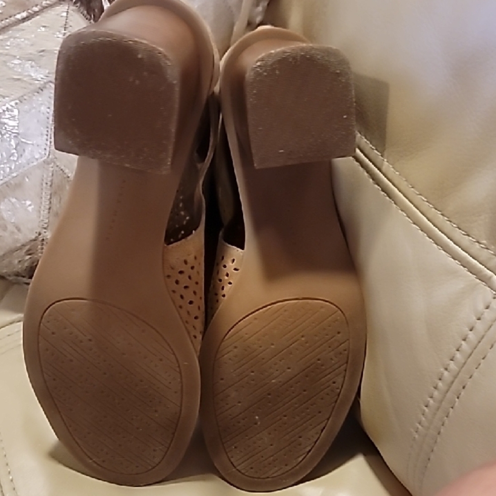 Tan Ankle Boos with Chunky Heel and Perforated Design - Picture 9 of 9